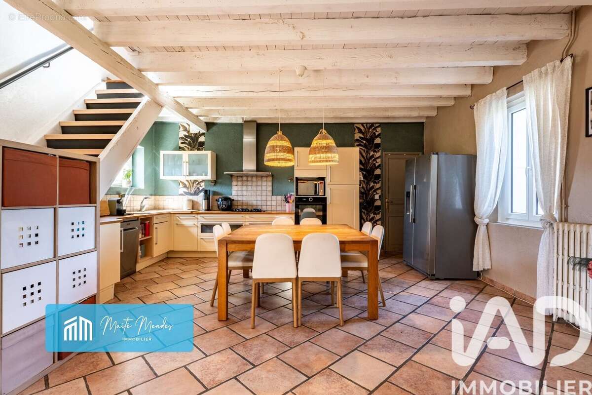 Maison 141 m² à Saint-Cyprien  - photo 7
