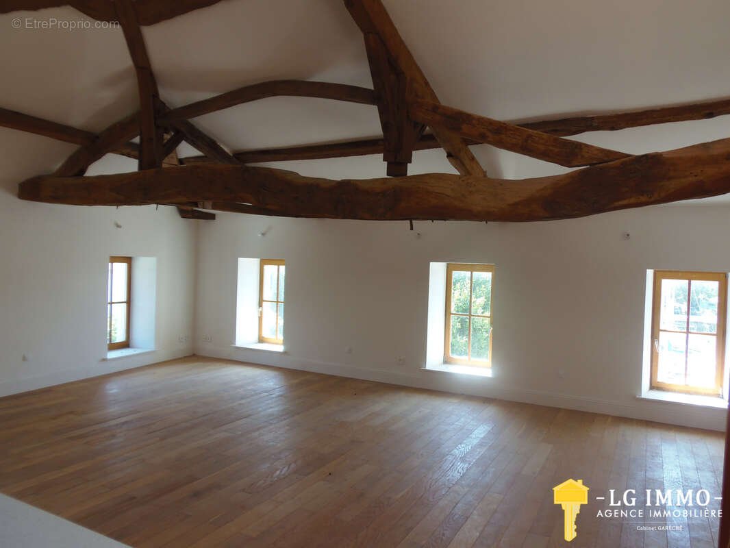 Appartement à MORTAGNE-SUR-GIRONDE