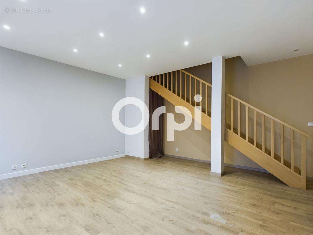 Appartement à VILLARD-BONNOT