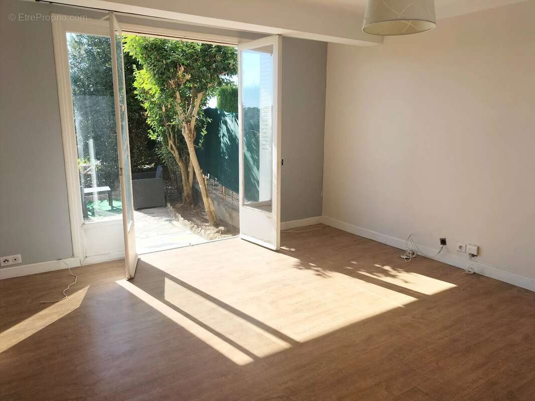 Appartement à VENCE