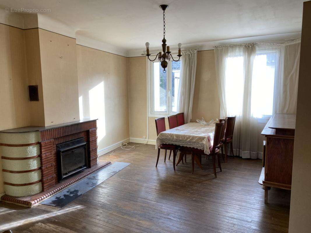 Maison à VILLENEUVE-D'OLMES