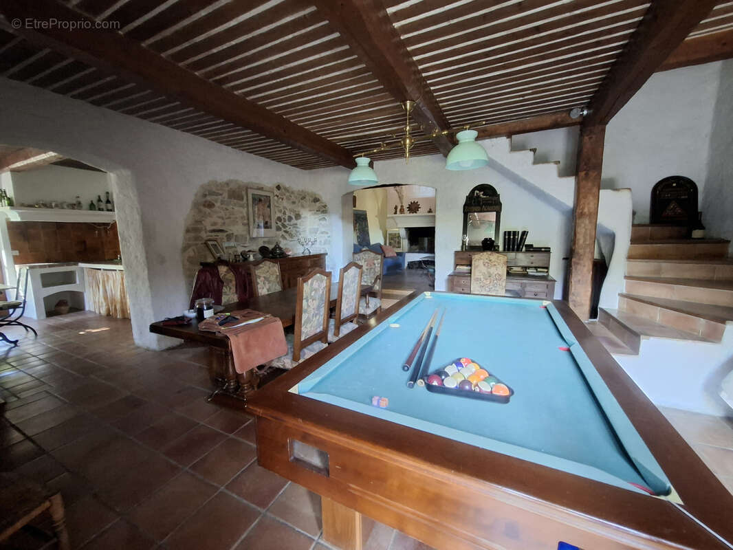 Rare propriété 7000 m2 de terrain tranquillité absolue, villa T4/5 de 157 m2 au calme proche des commodité à 5 - photo 4