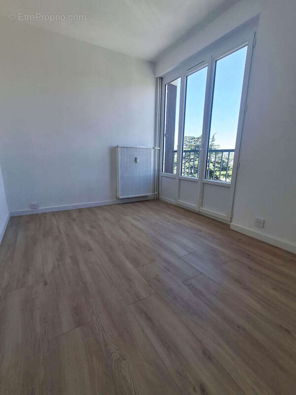 Appartement à TOURNON-SUR-RHONE
