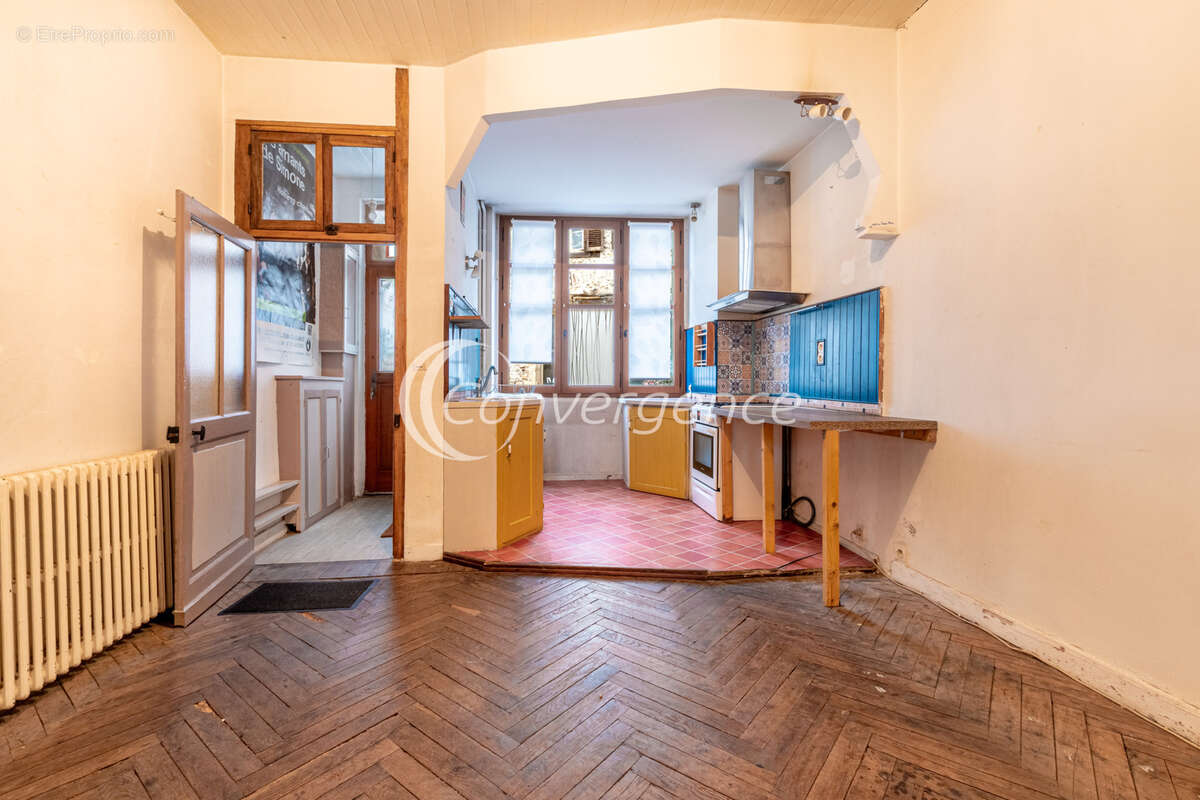 Maison à MAGNAC-BOURG