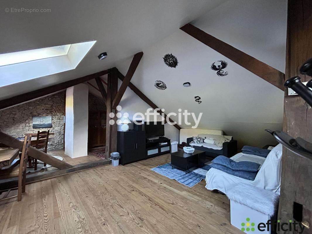 Maison à SAINT-GEOIRE-EN-VALDAINE