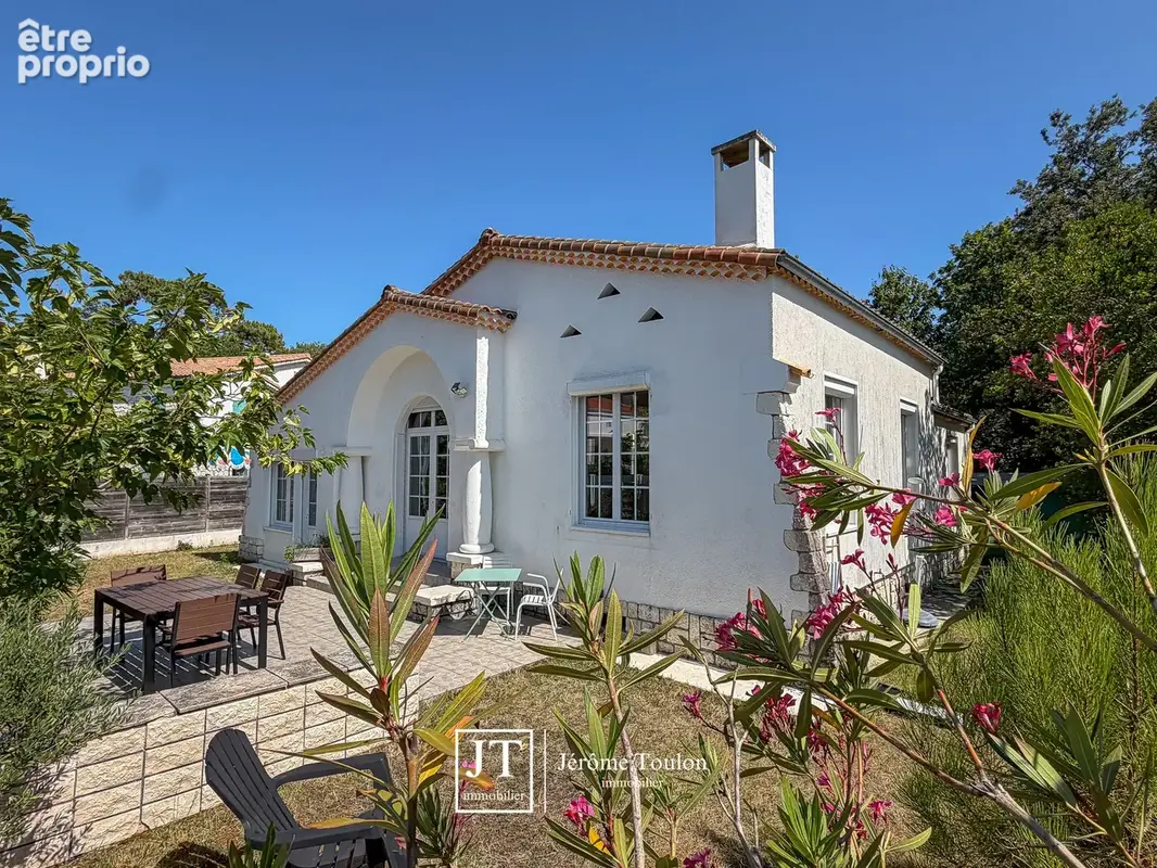 Photo Maison à Vaux-Sur-Mer au prix de 599 000€