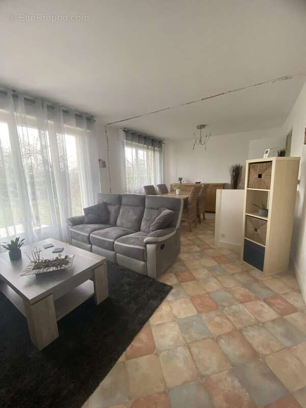 Maison à SAINT-PIERRE-SUR-DIVES