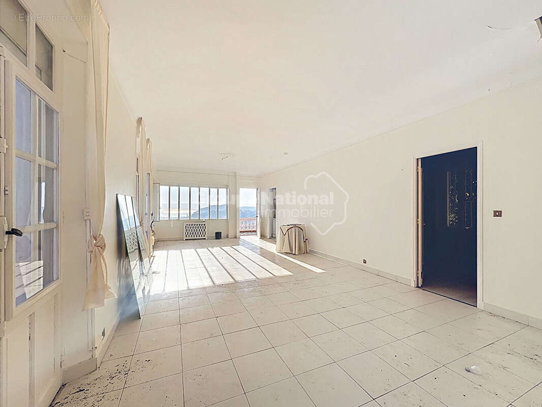 Maison à MANDELIEU-LA-NAPOULE