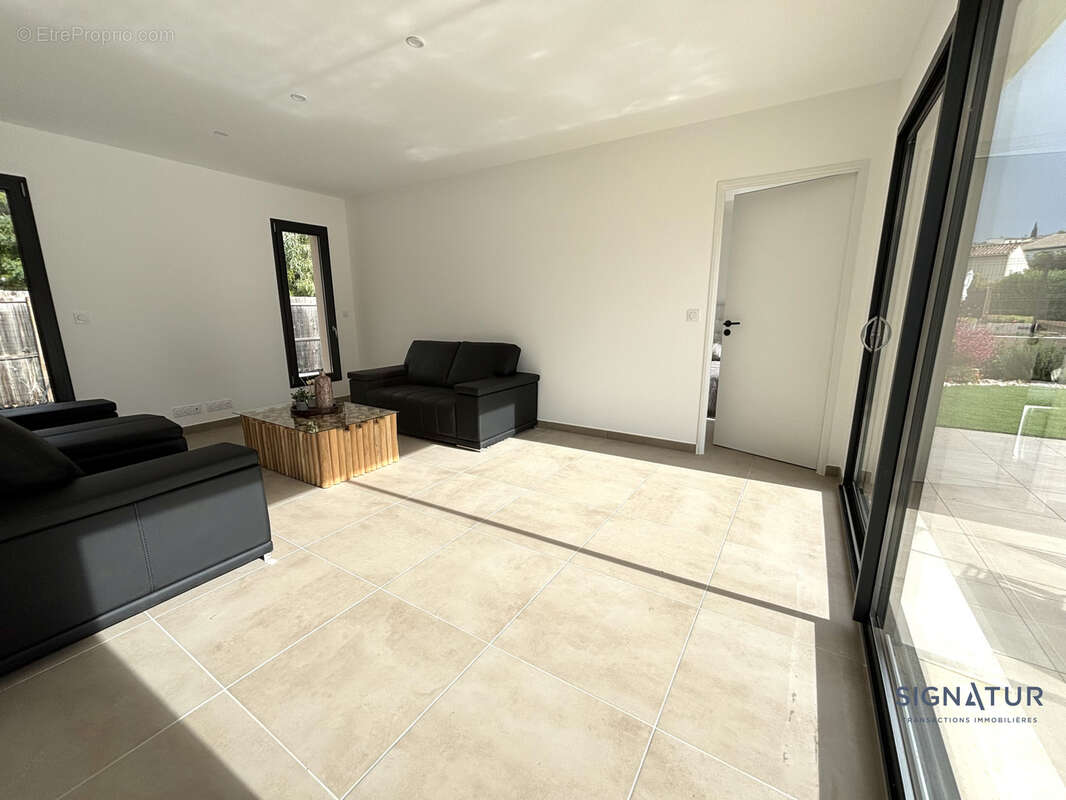 Villa T4 122m2 - Prestations standing - Gignac - photo 4