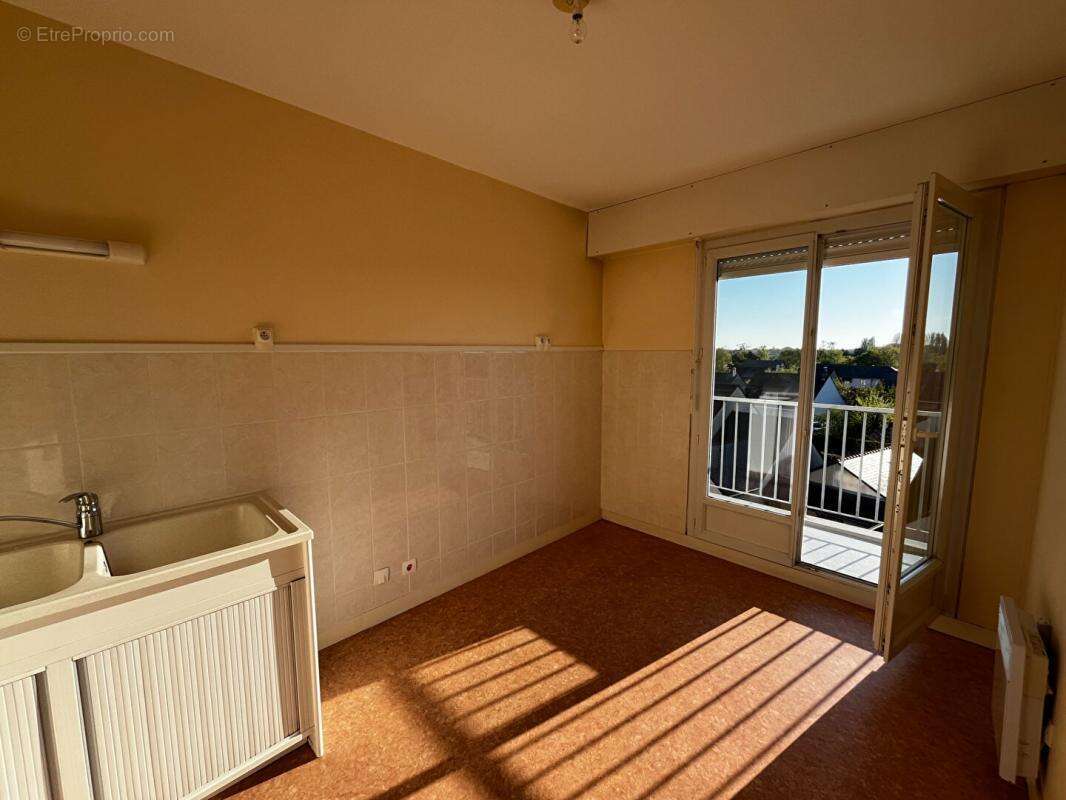 Appartement à PELLOUAILLES-LES-VIGNES