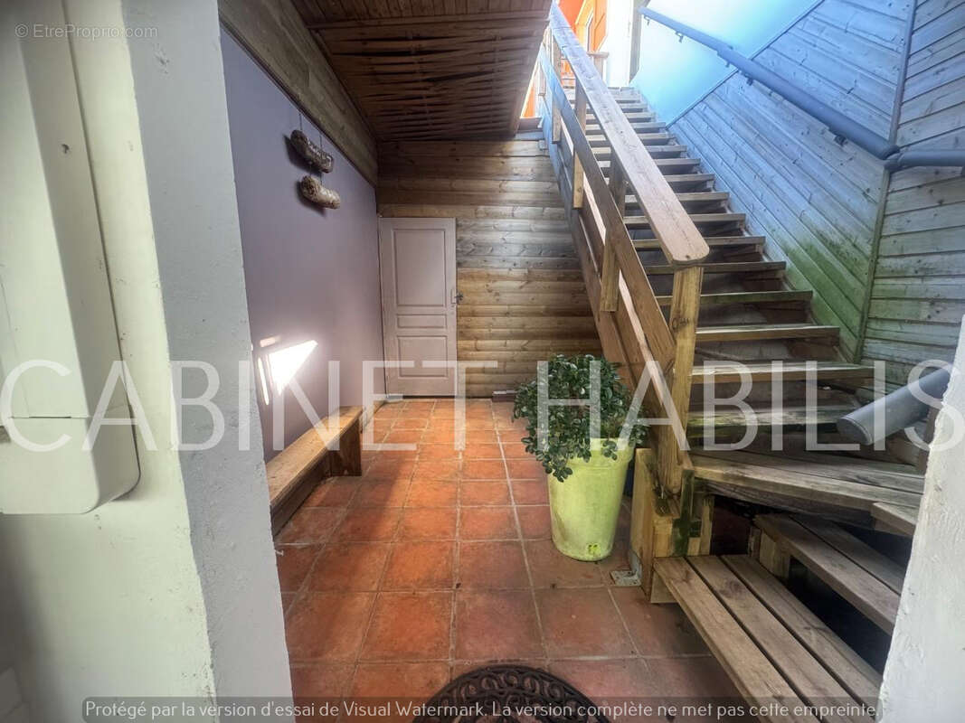 A vendre - une maison f4 de 111.37 m2 environ - saint-joseph - 385 000 € - photo 25