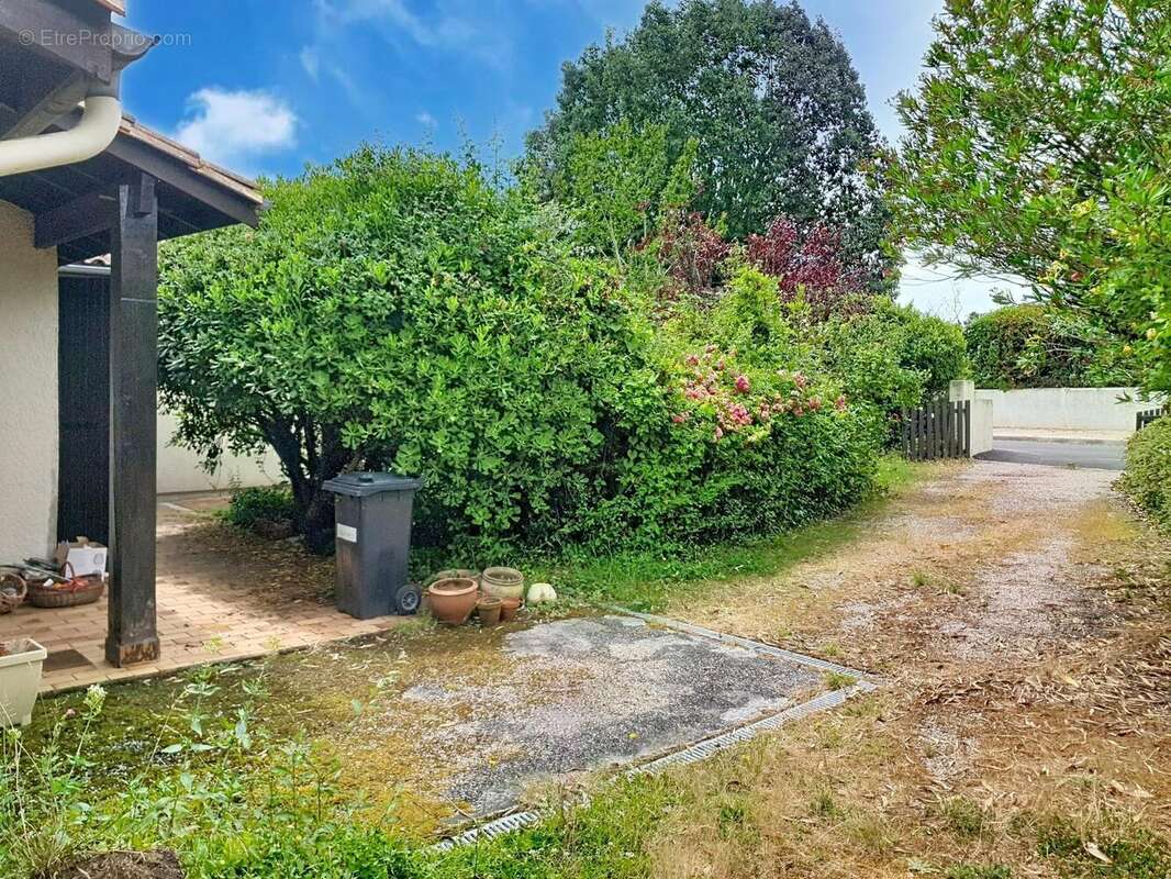 Maison 153 m² à Artigues-Pres-Bordeaux  - photo 2