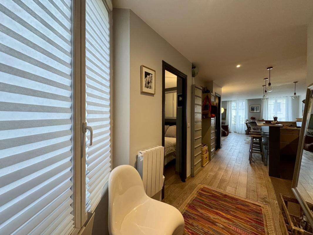 Appartement à PARIS-10E