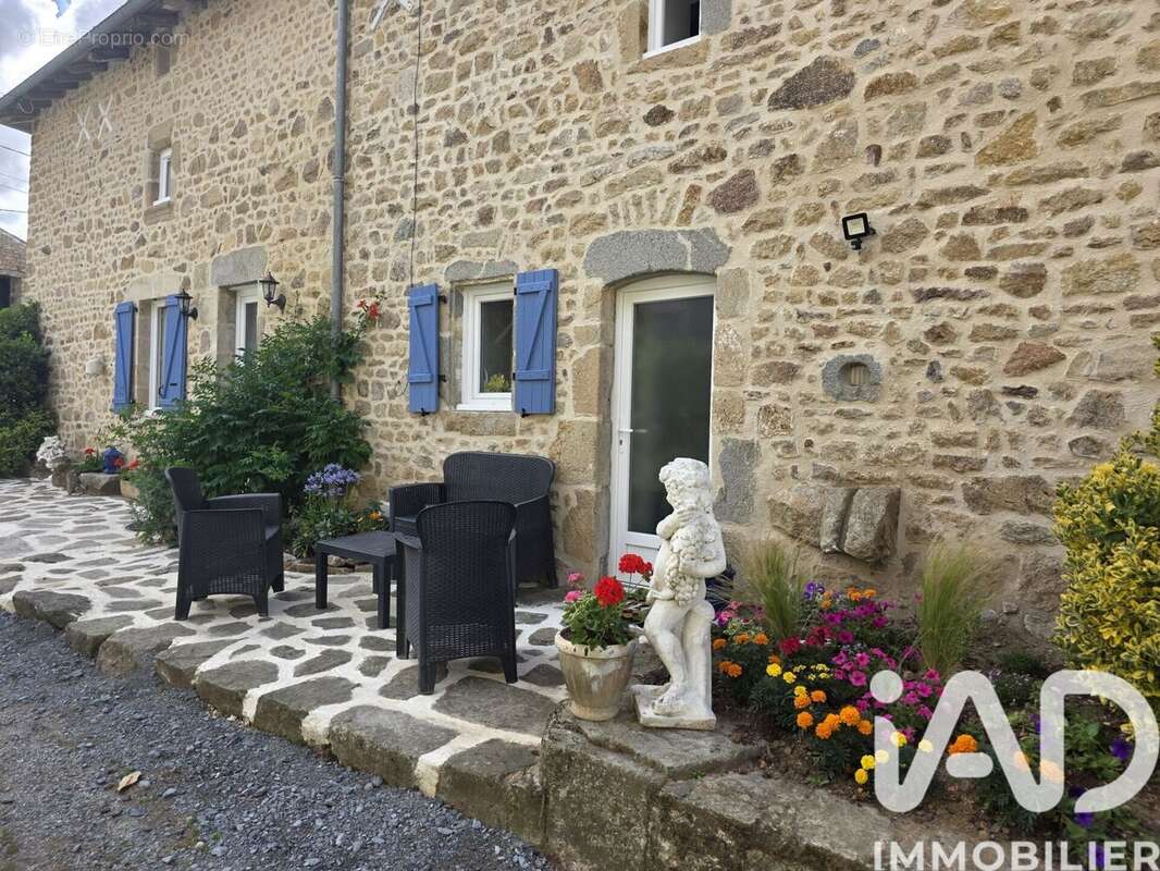 Maison 171 m² à Rancon  - photo 2