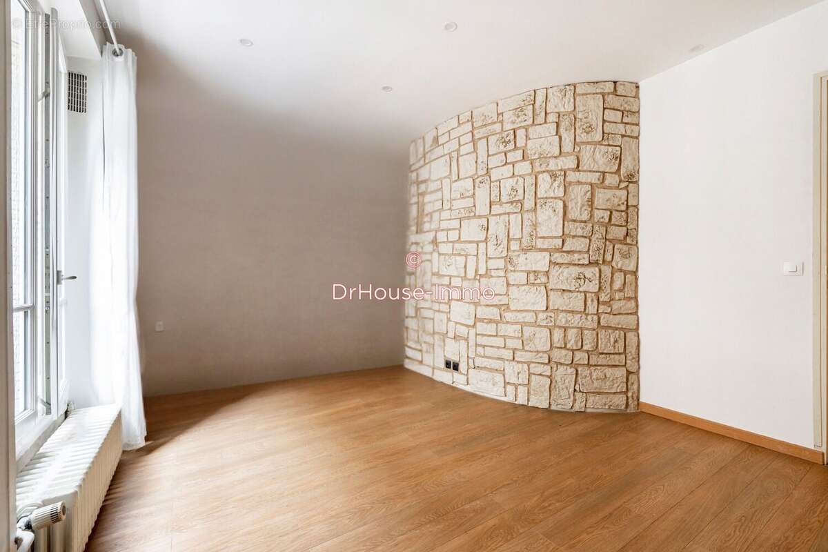 Appartement à PARIS-8E