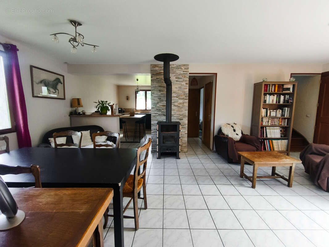 Maison à CRANVES-SALES