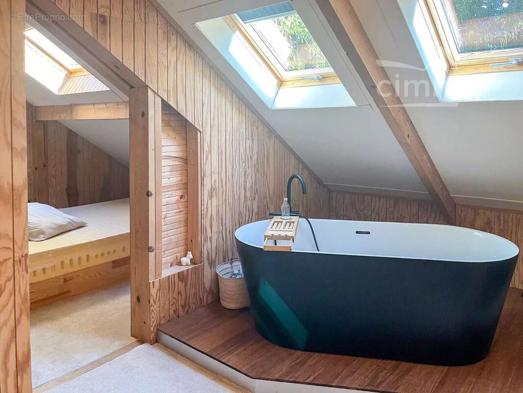 Maison à LA TERRASSE