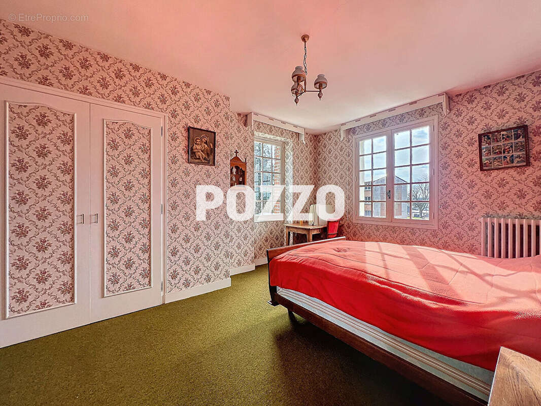 Maison à SAINT-HILAIRE-DU-HARCOUET