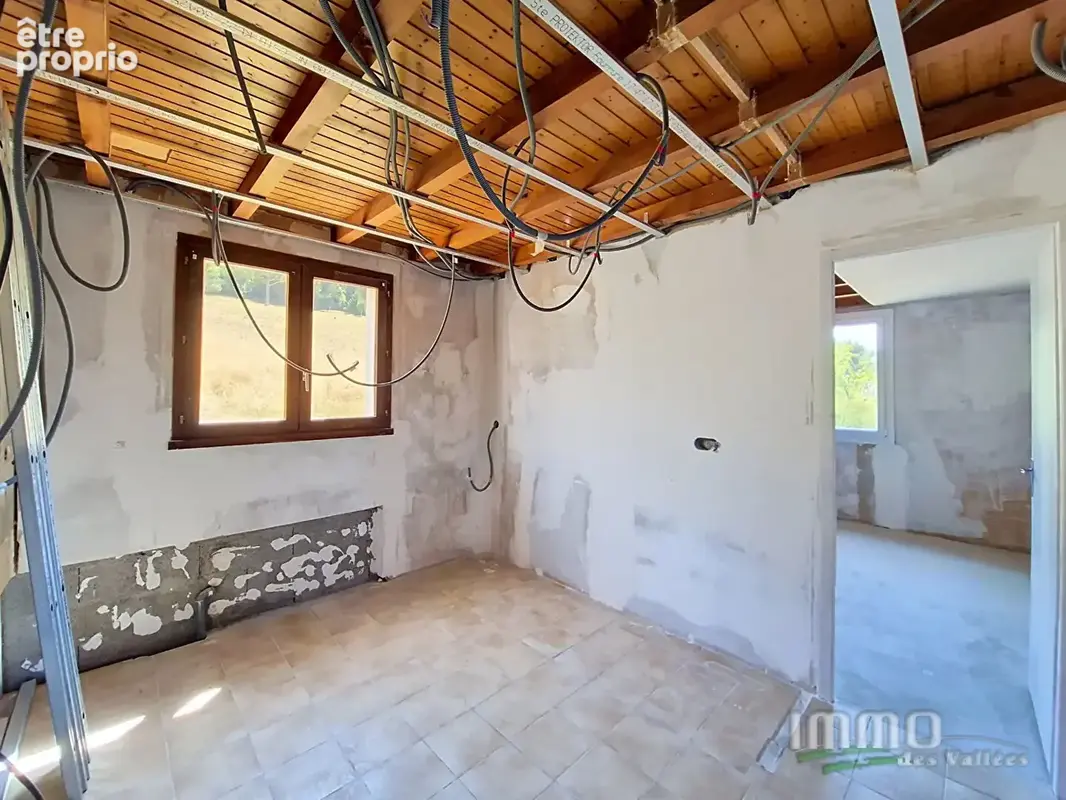 Maison avec 2 appartements à rénover - photo 9