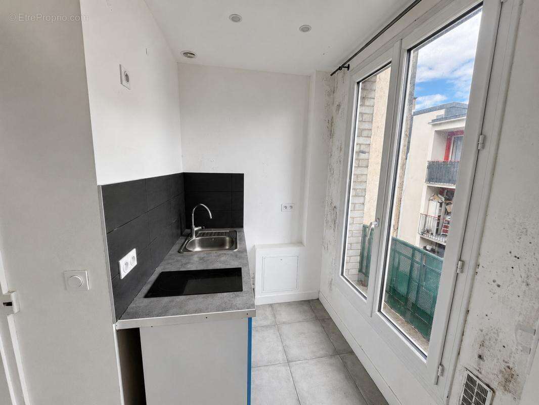 Appartement à PARIS-20E