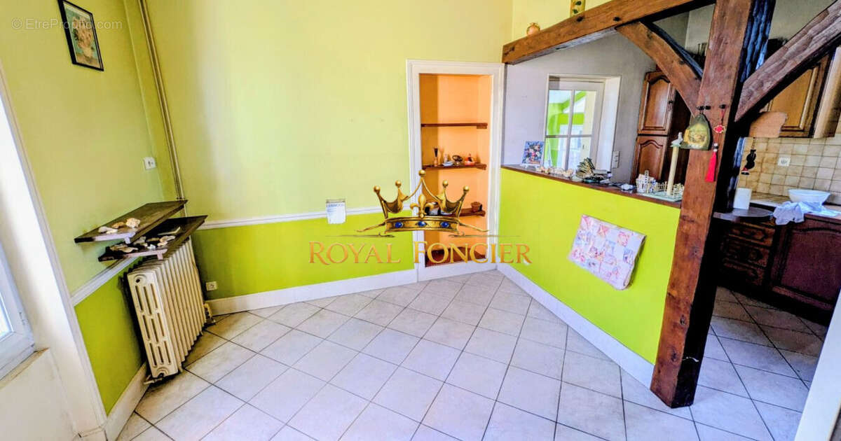 Maison 104 m² à Les Ormes  - photo 6