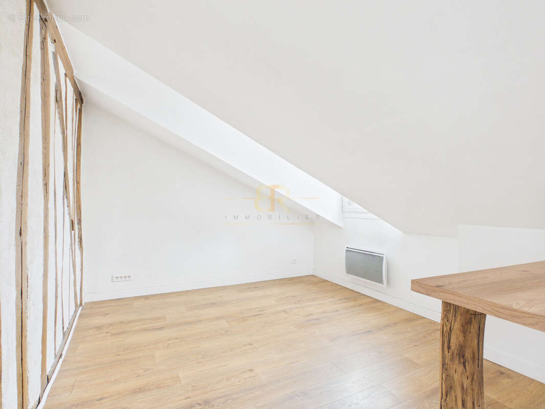 Appartement à PARIS-9E