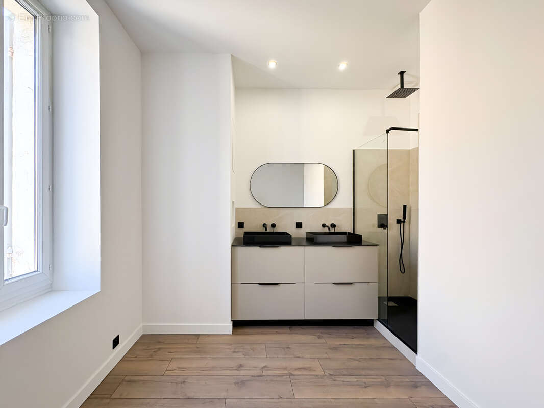 Appartement à MARSEILLE-7E