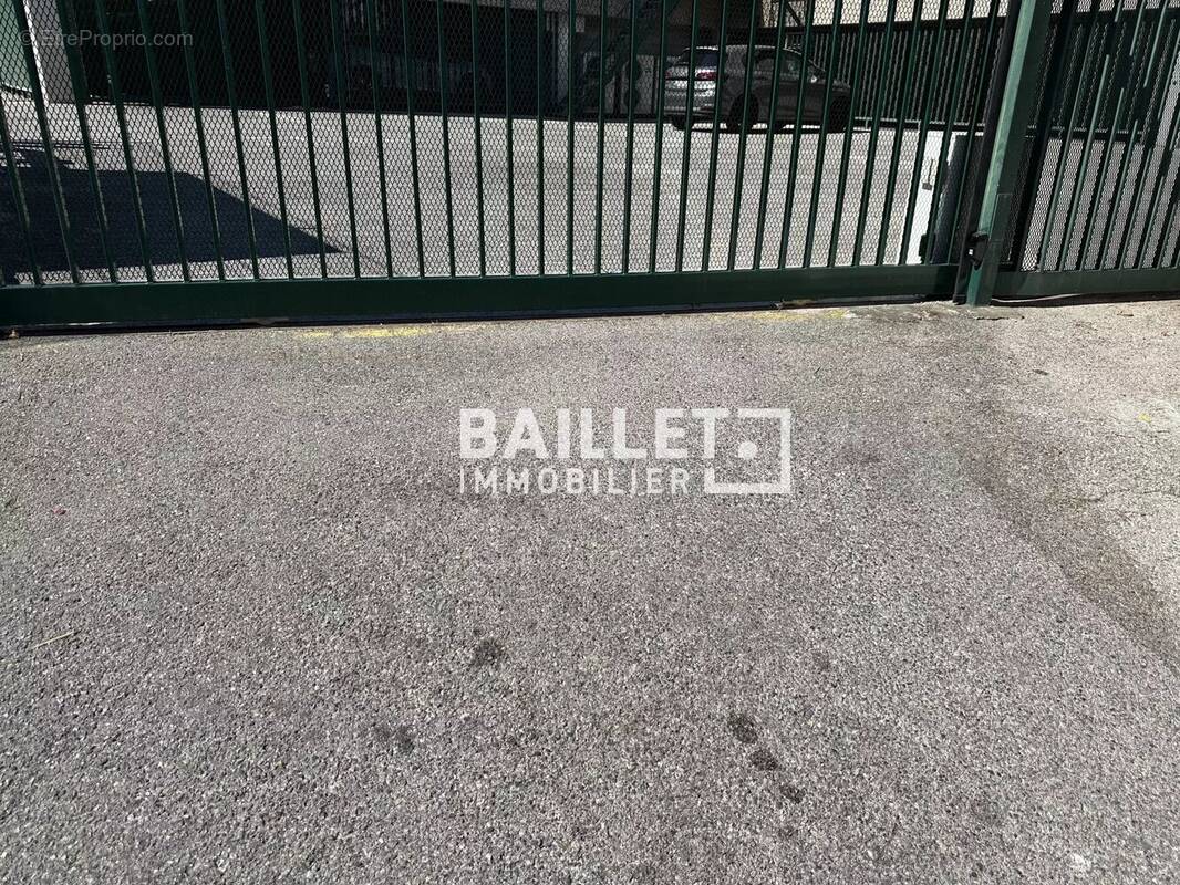 Autre à VILLENEUVE-LOUBET