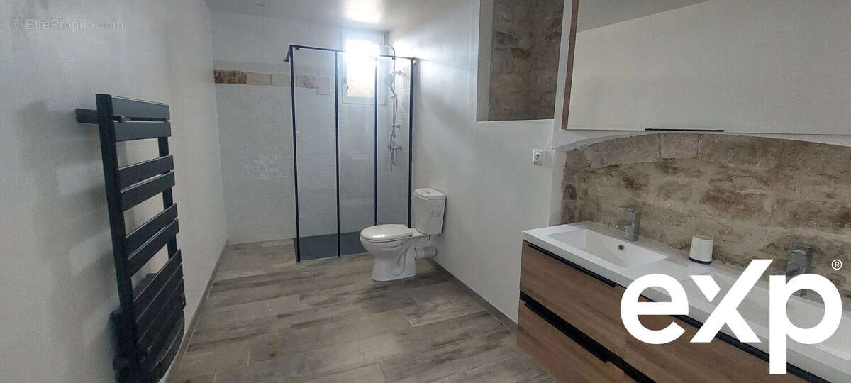 Maison à VEZENOBRES