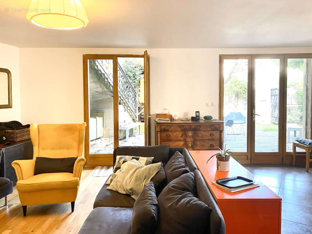 Maison en pierre rénovée 130 m2 avec toit-terrasse - Crozes-Hermitage. - photo 4