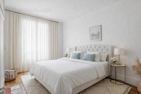 Appartement à PARIS-7E