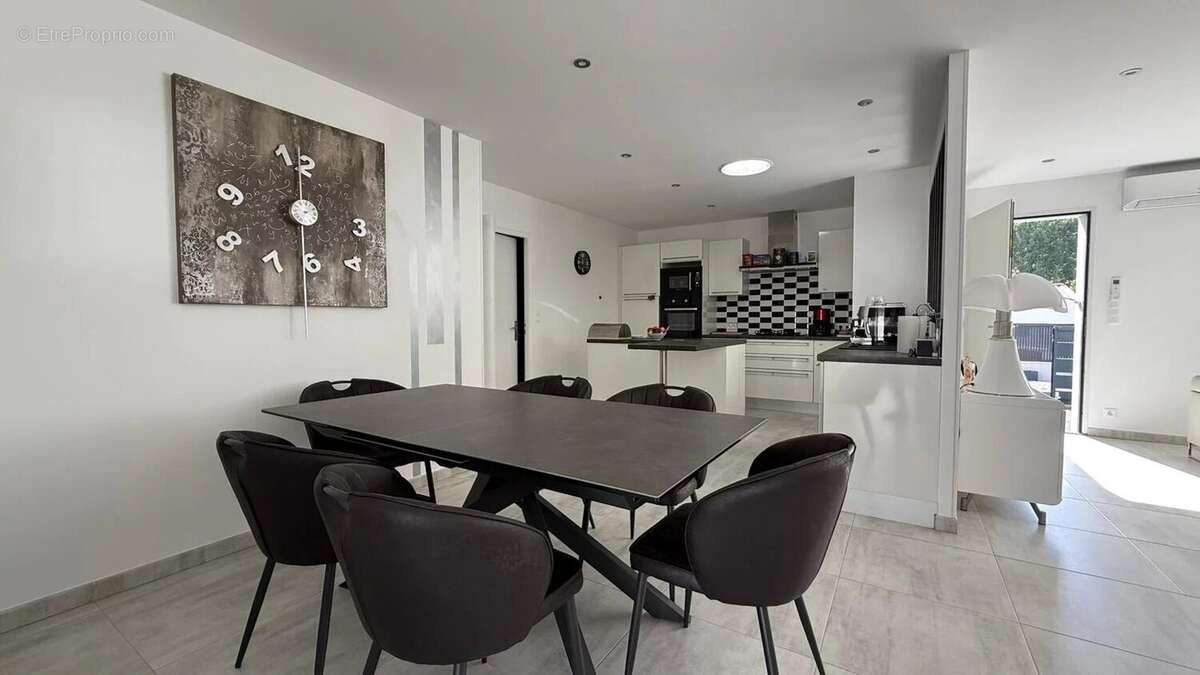 Maison à VAUX-SUR-MER