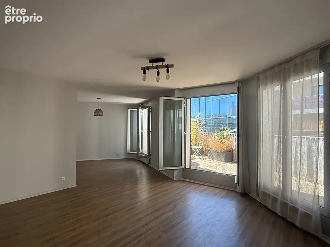CLERMONT-FERRAND / Hyper-Centre appartement à vendre en étage élevé avec terrasse ! - photo 6