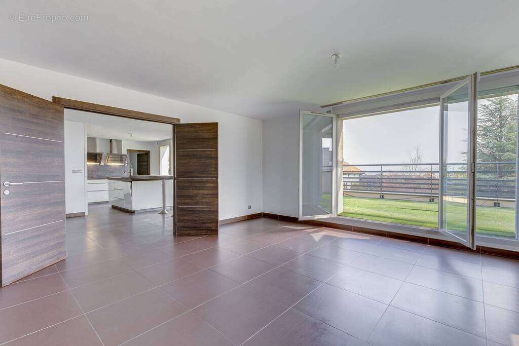 Appartement à ORNEX