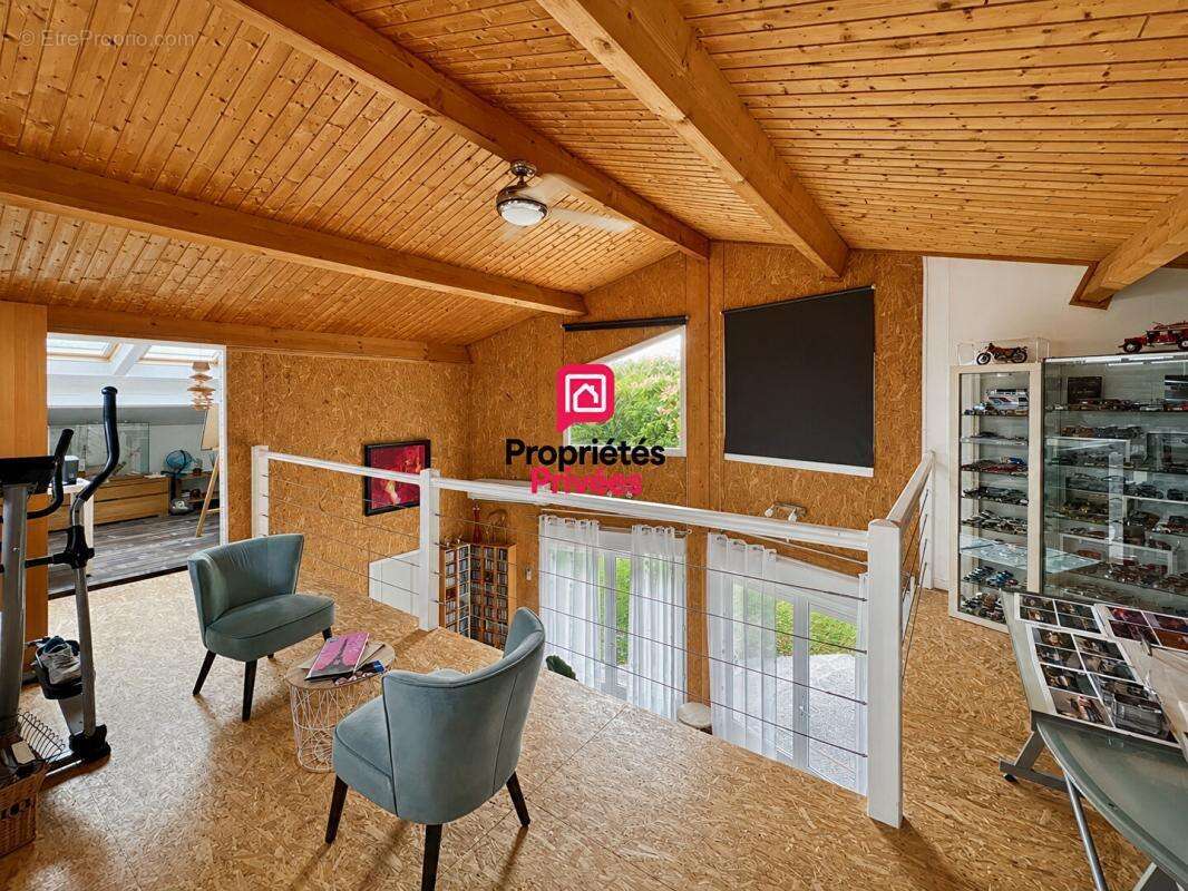 Maison à ossature bois avec vue et sous-sol complet, terrain de 3 800 m² - photo 13