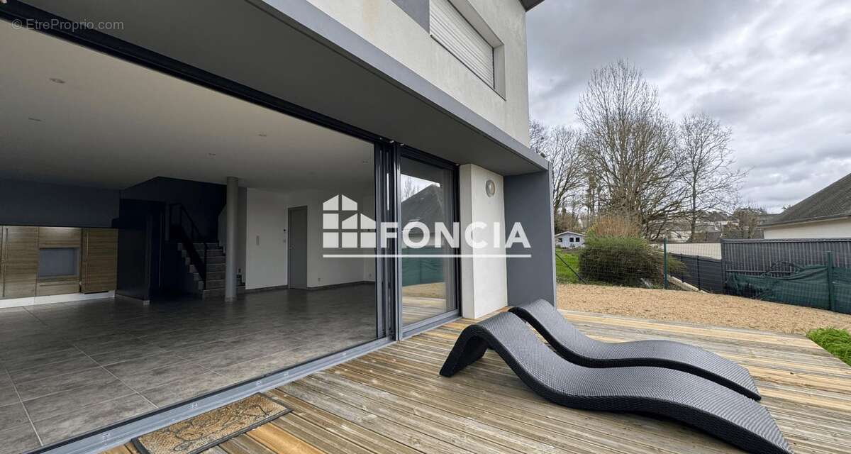 Maison à MEUCON