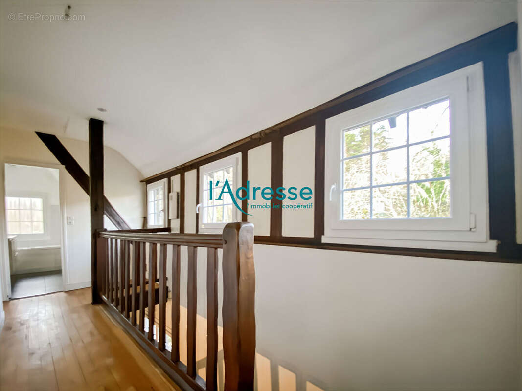 Maison à OINVILLE-SUR-MONTCIENT