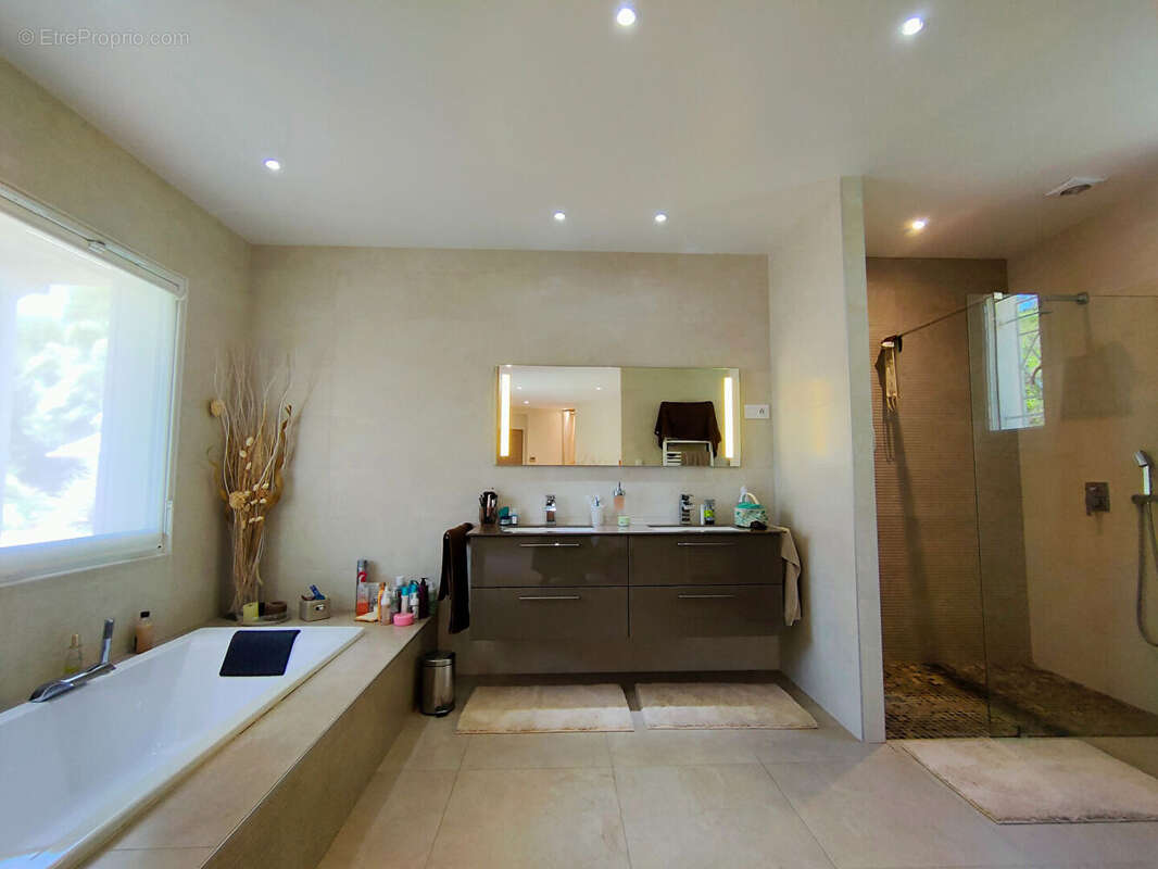 Maison à DRAGUIGNAN