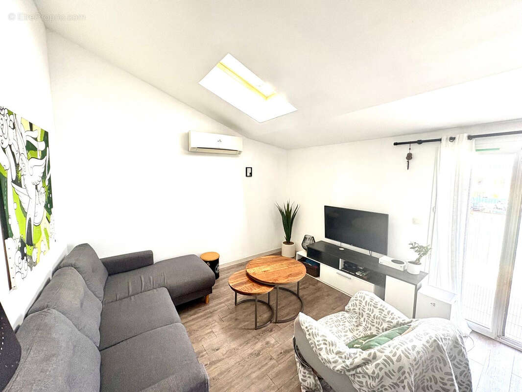 Appartement à PUGET-SUR-ARGENS