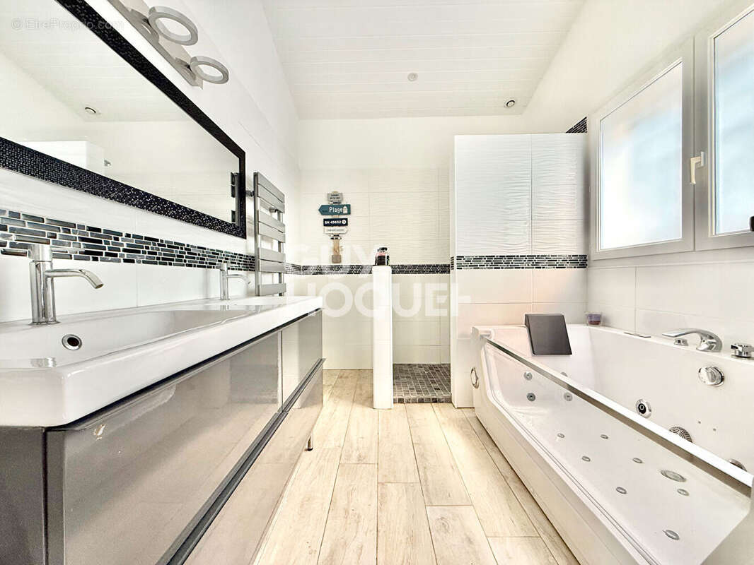 Maison à LE BOUSCAT