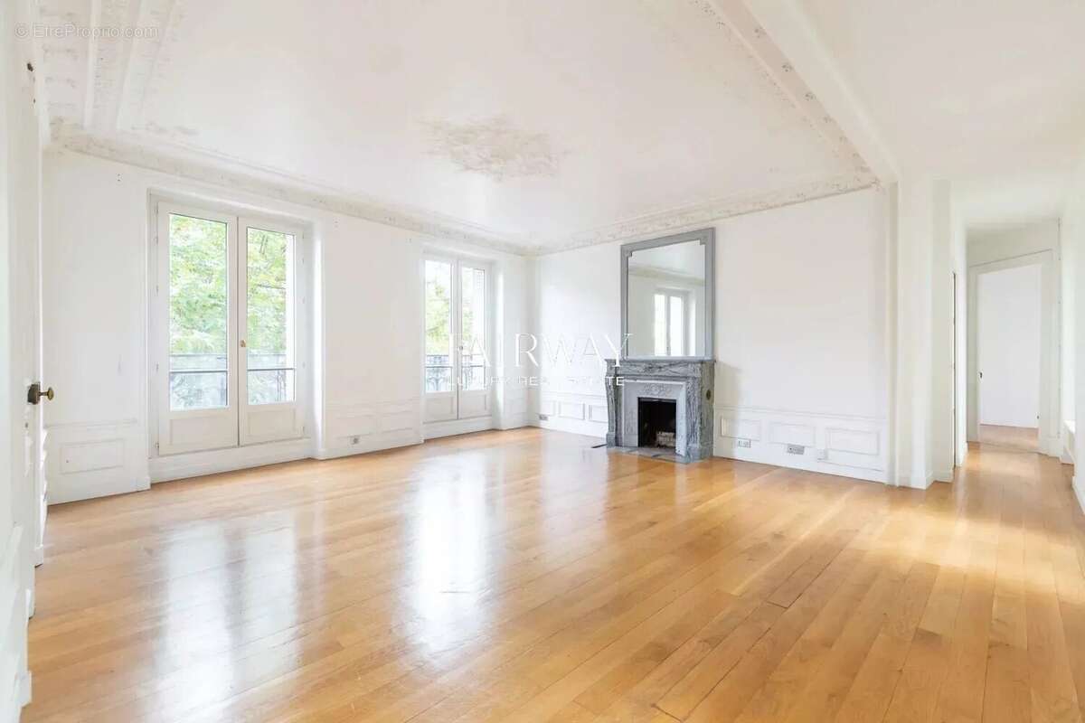 Appartement à PARIS-2E