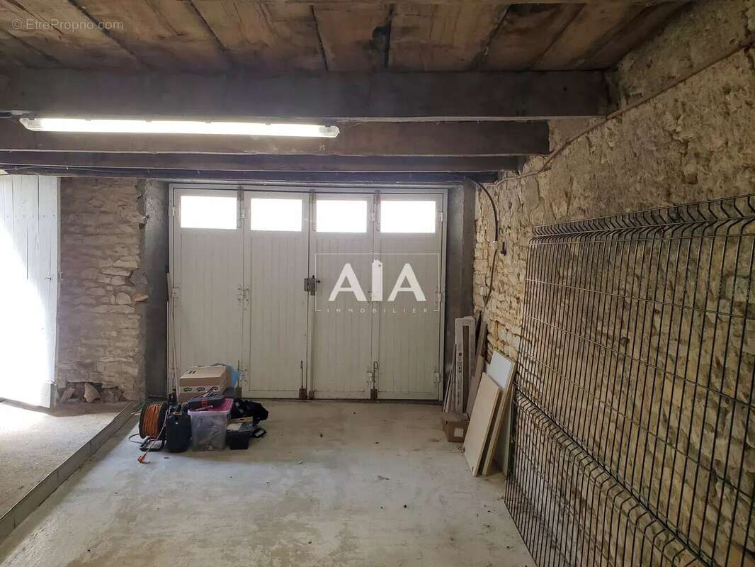 Maison à CHAMPAGNE-MOUTON