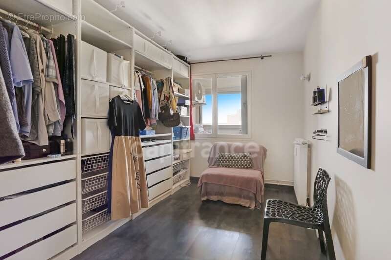 Appartement à GENNEVILLIERS