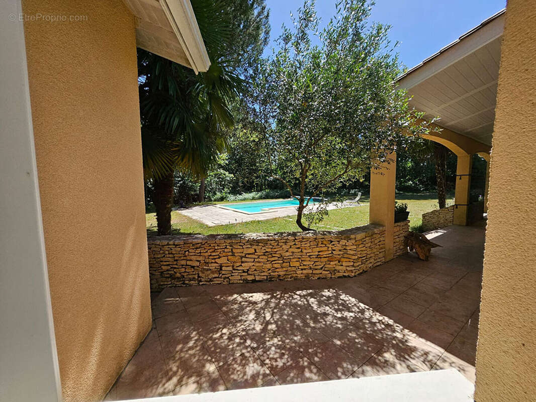 Maison Marsac Sur L Isle 6 pièce(s) 130 m2 - photo 13