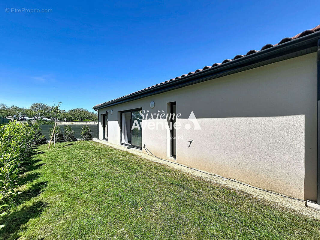 Maison à DECINES-CHARPIEU