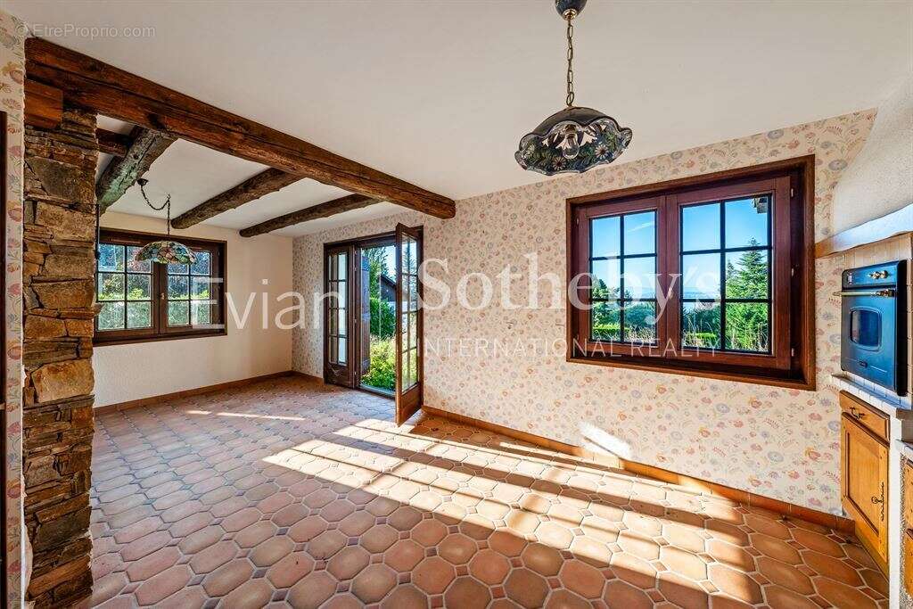 Maison à NEUVECELLE