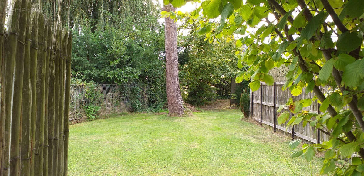 Maison à GROFFLIERS