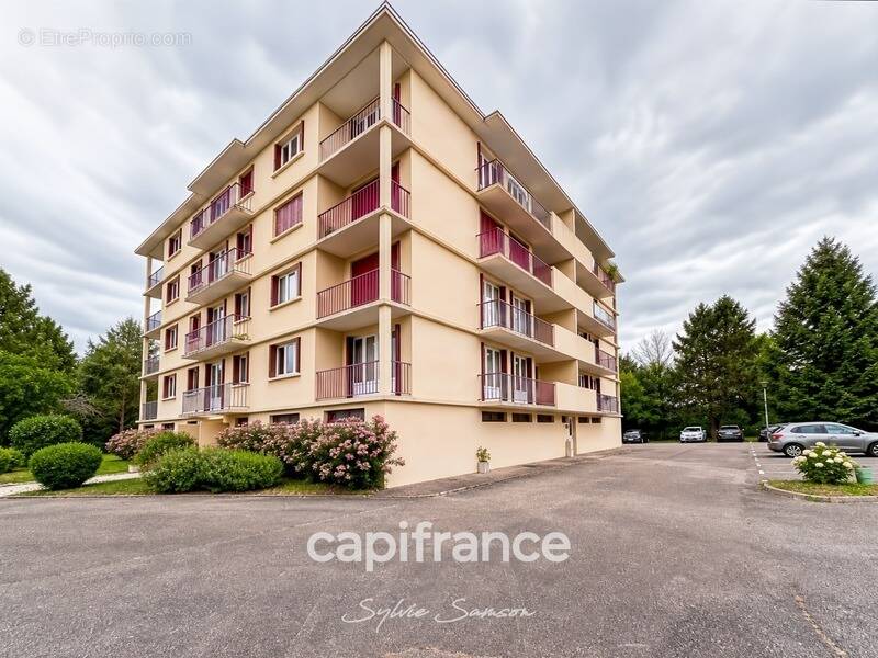 Appartement à BONNIERES-SUR-SEINE