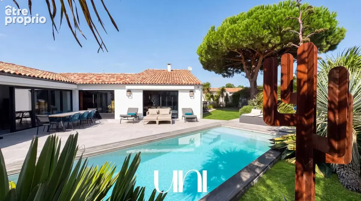 Maison 6 pièces de 277 m2 avec piscine et dépendance - Le-Bois-Plage-en-Ré - photo 5