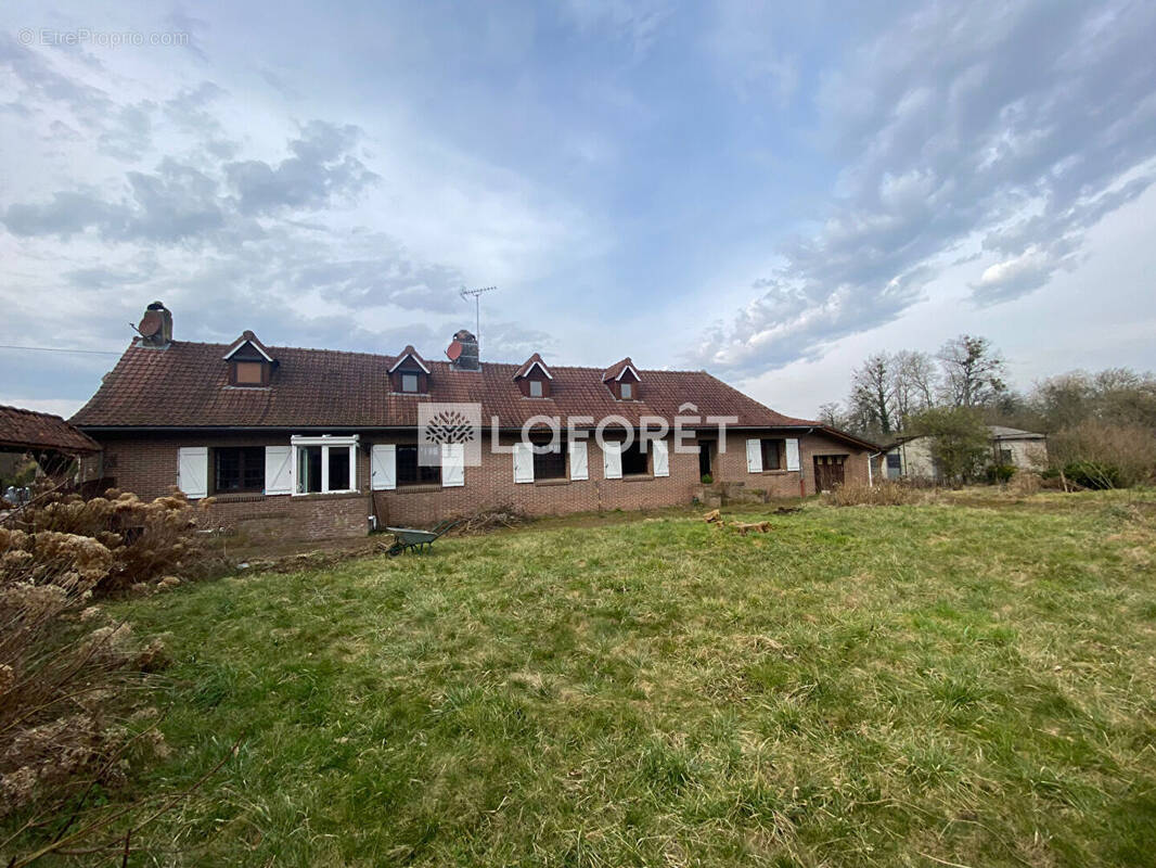 Maison à BEAURAINVILLE